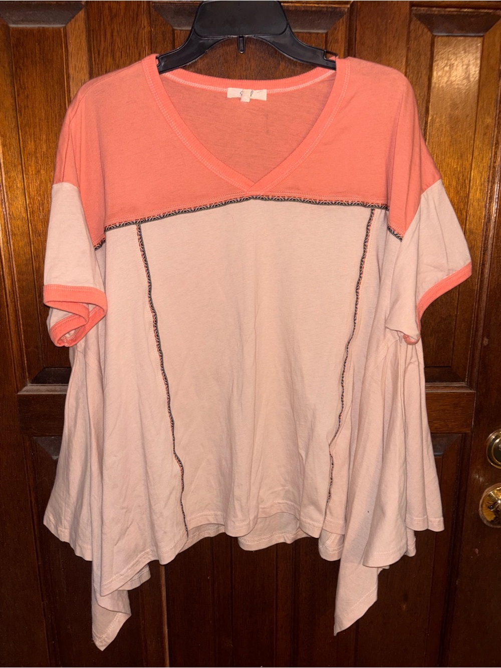 Easel Oversized Two Toned Vneck Swing Top 100% Cotton Boho Embroidery Sz Medium